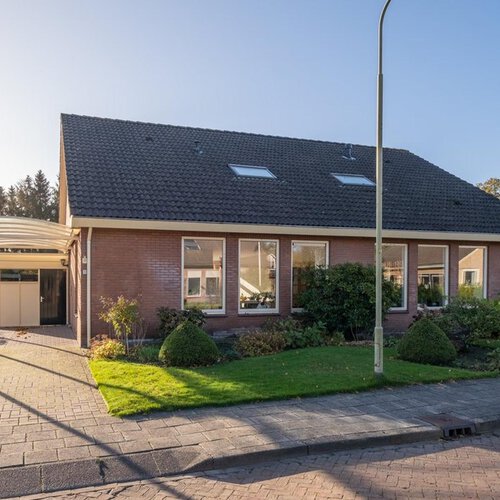 Veenkampen 5 VRIES
